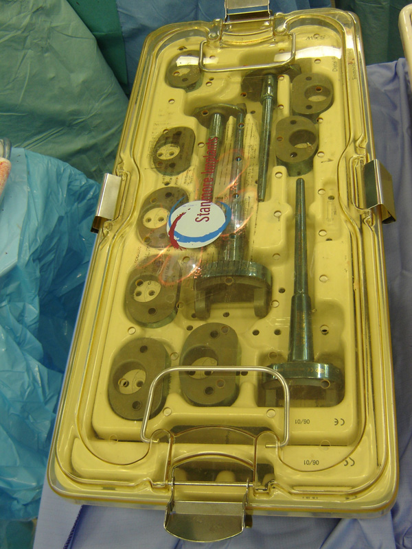 Tibial trial trays